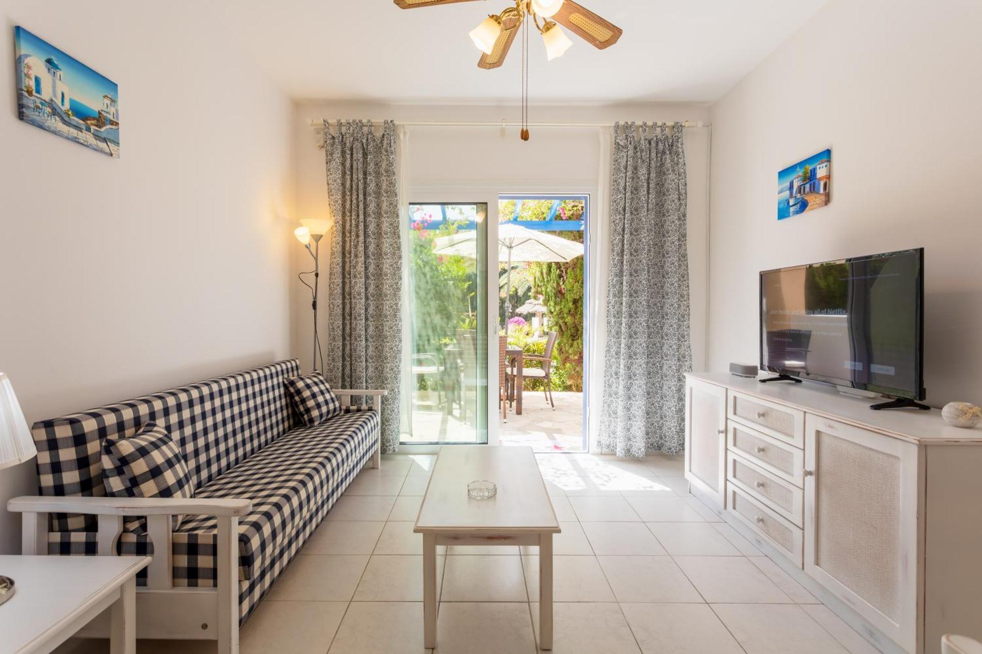 Regina Gardens Lovely Apartment Paphos Exteriér fotografie